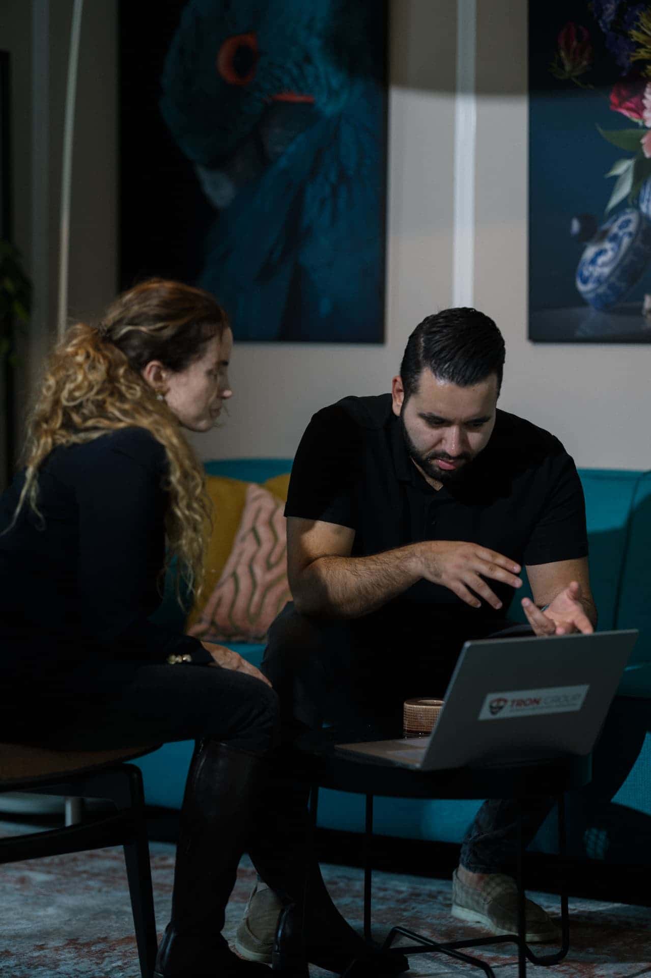 TRON consultant bespreekt IT-strategie met klant